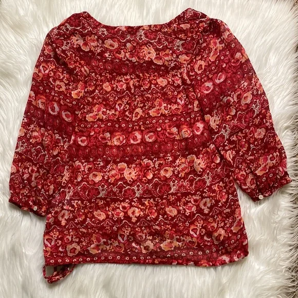 Lucky Brand Flowered, bottom tie shirt, Size Small - Picture 9 of 9